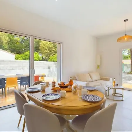 Maison - 8 A 10 Personnes Les Grenettes וילה *